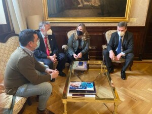 Reunión en el Senado