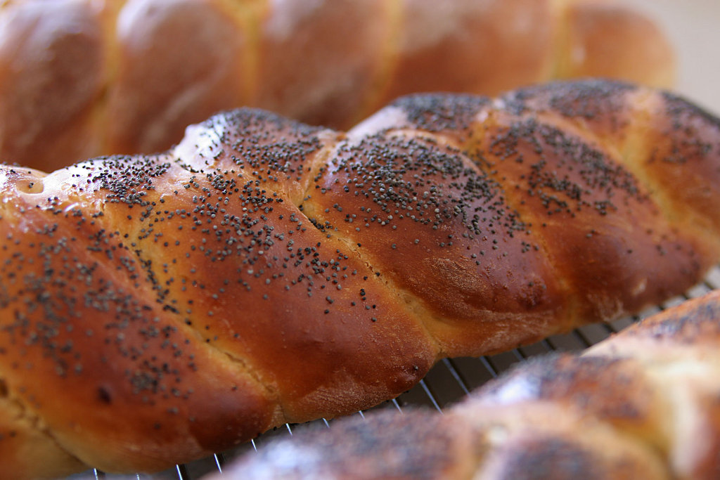 Strucla sweet bread