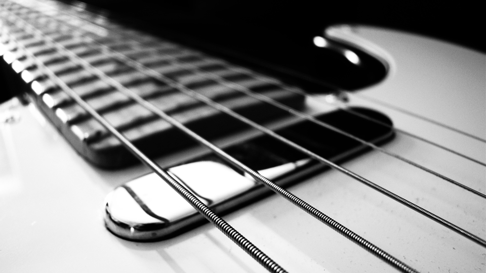 bw-guitar-strings
