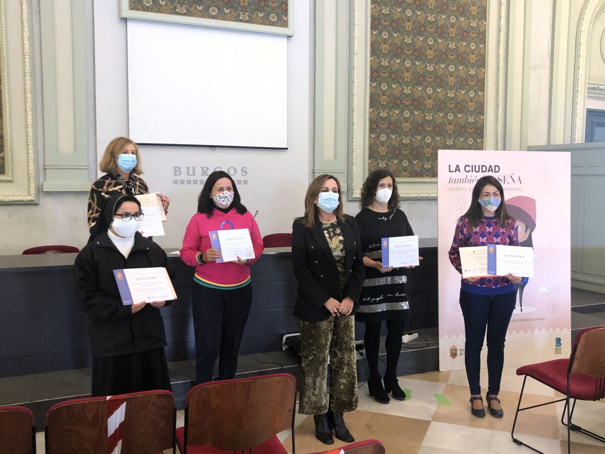 Entrega de premios de los carteles de «La ciudad también enseña» 2020