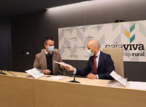 Firma del convenio entre Fundación Caja Rural Burgos y el Colegio San Gabriel