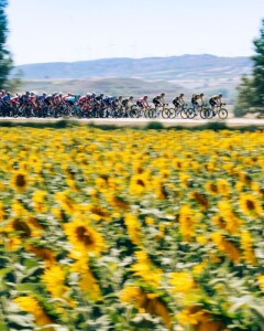 LA VUELTA 21. GLORIA PARA TAARAMÄE EN PICÓN BLANCO