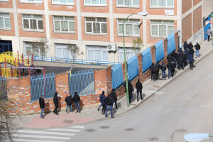 Ultras abandonando el Crucero