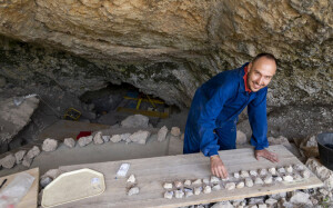 Aitor Burguet en Cueva del Mirador