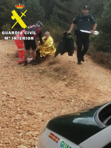 Auxilio a una peregrina ciclista