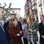 Raquel Sánchez con los alcaldes de Briviesa y Miranda de Ebro