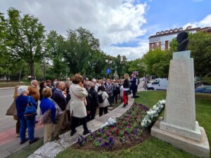 Participantes en el homenaje a D. Antonio Majón