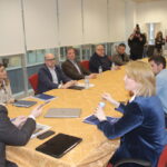 Mañueco plantea ampliar Prado Marina y reactivar el proyecto del puerto seco en Aranda