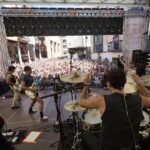Arde Bogotá regresa a sus orígenes y desata la locura en la Plaza del Trigo de Sonorama Ribera